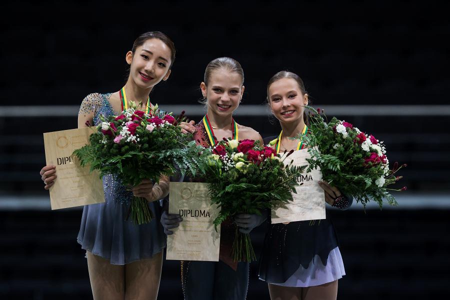 Yelim Kim / KOR Alexandra Trusova / RUS Kseniia Sinitsyna / RUS | 2018 ©International Skating Union (ISU)