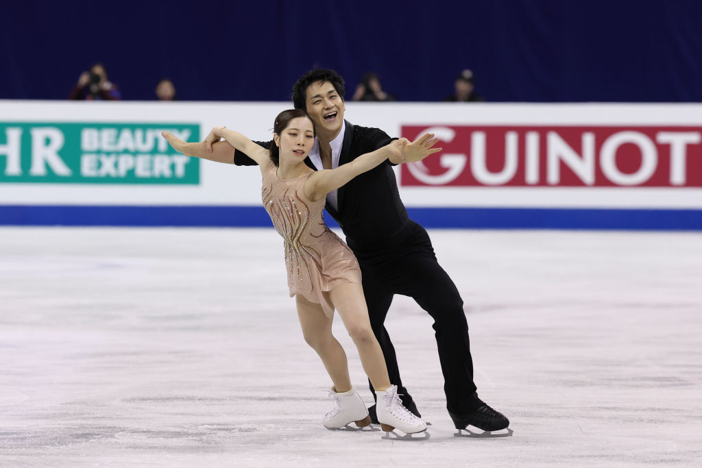 Miura/Kihara (JPN) at the Four Continents Championships in Shanghai (CHN)