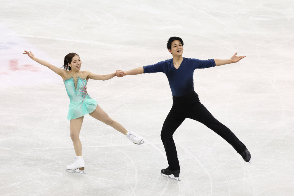 Miura and Kihara (JPN) at the Four Continents Championships in Shanghai (CHN)