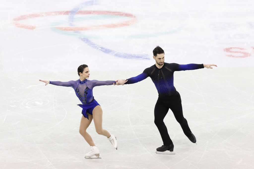 Stellato-Dudek and Deschamps (CAN) at the Four Continents Championships