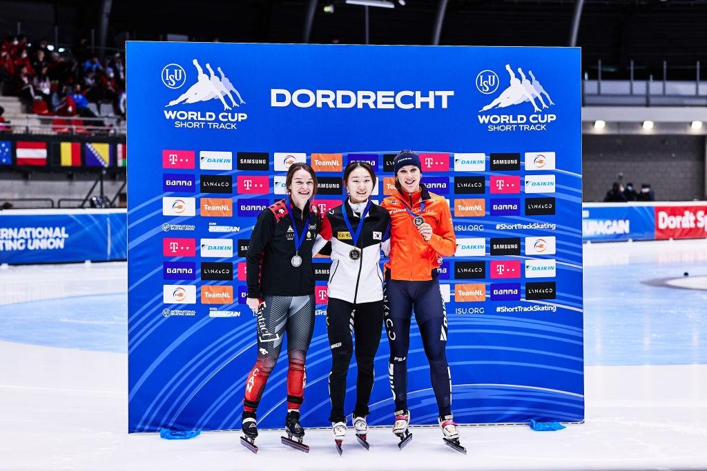 Womens 1000m podium ST World Cup Dordrecht Day 2 (1)