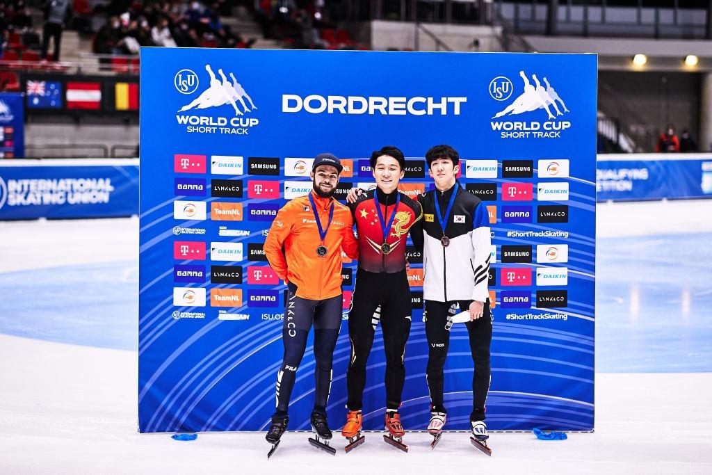 Sjinkie Knegt (NED), Ziwei Ren(CHN) and Jang Hyuk Park (KOR) 2021 ISU World Cup Short Track Dordrecht (NED) @ISU 1355829780