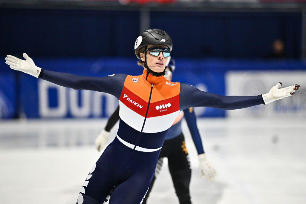 Jens Van 't Wout (NED) celebrates after finishing first in the men's 1000m final