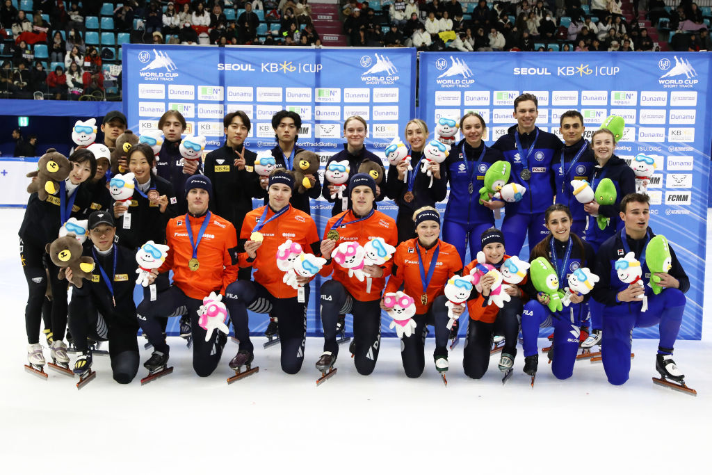 Relay medallists Korea, Netherlands, Italy SSWC Seoul 2023 1859262547
