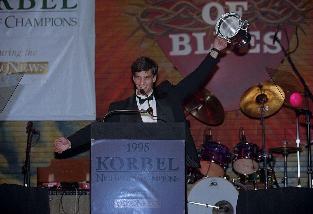Eric Heiden Recieved Korbel LifetimeAchievement Award for Cylcling Korbel Night of Campions 1995 GettyImages 230891