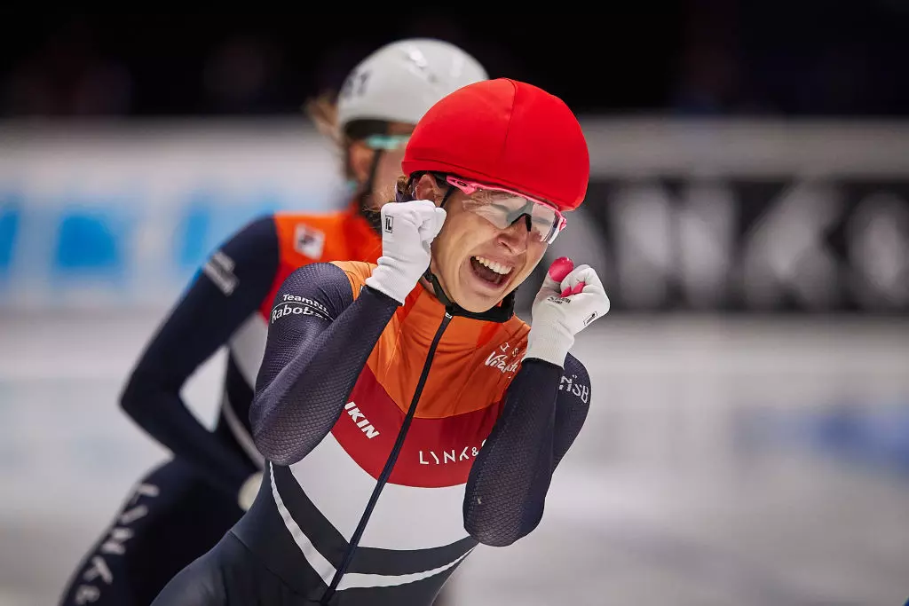 Suzanne Schulting (NED) wins L500m 2021 © International Skating Union (ISU)