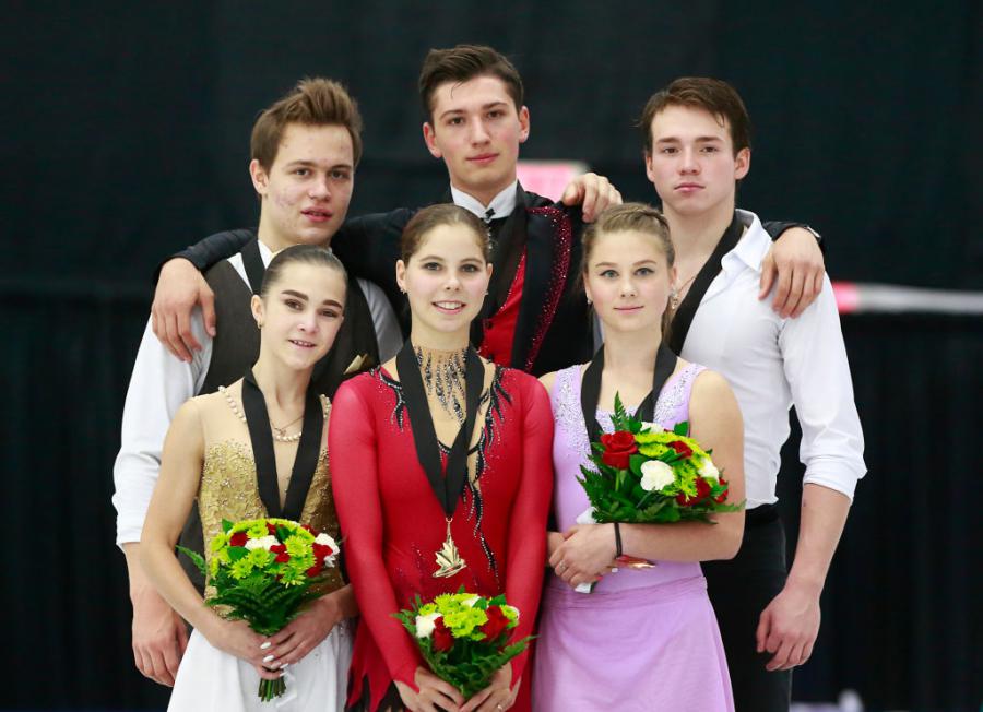 Panfilova / Rylov (RUS), Mishina / Galliamov (RUS), Kvartalova / Sviatchenko (RUS) | 2018 ©International Skating Union (ISU)